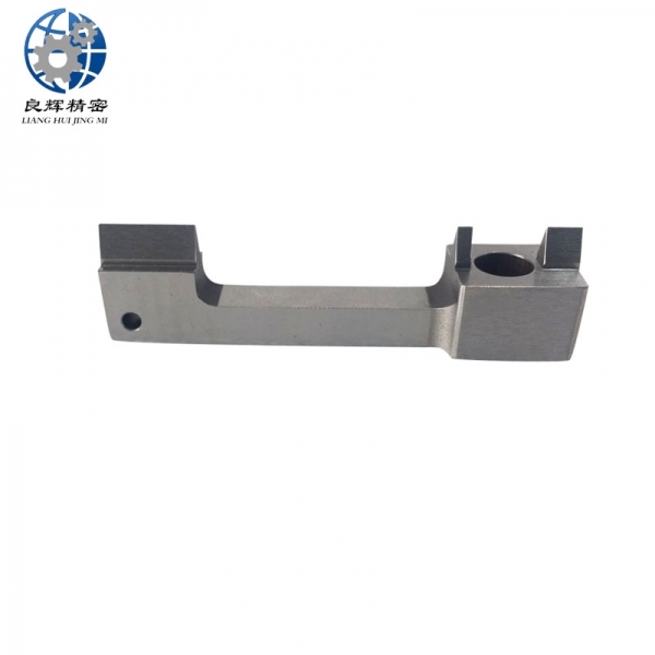 Ǳ궨1. Common equipment for Lianghui mechanical processing The commonly used equipment for Lianghui Mechanical Processing generally includes CNC milling machines, CNC grinders, CNC lathes, EDM machines, external cylindrical grinders, internal cylindri